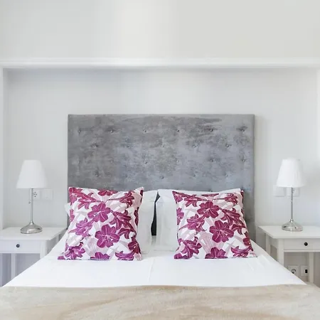 Apartment Center V